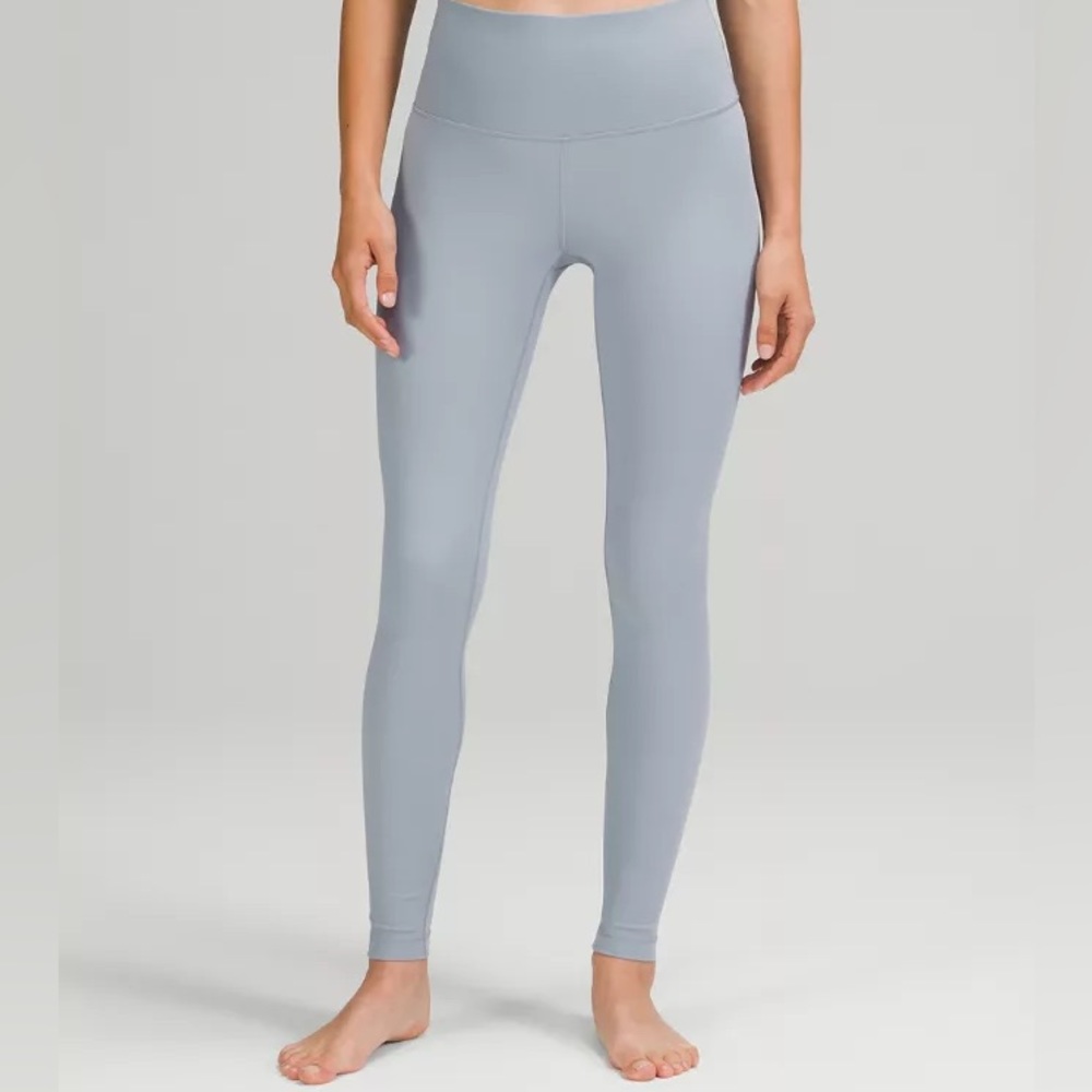 Lululemon Wunder Under leggings. Light blue color 28”